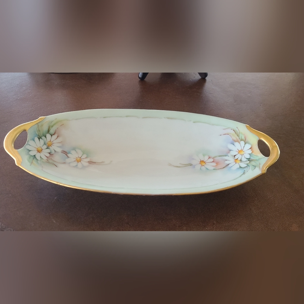 Handpainted daisy oval dish marked Bavaria excellent condition🐣